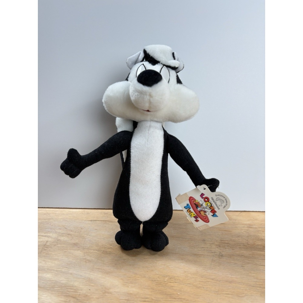 Vintage NWT 1994 Applause Looney Tunes Pepe Le Pew 10" Plush Animation Station